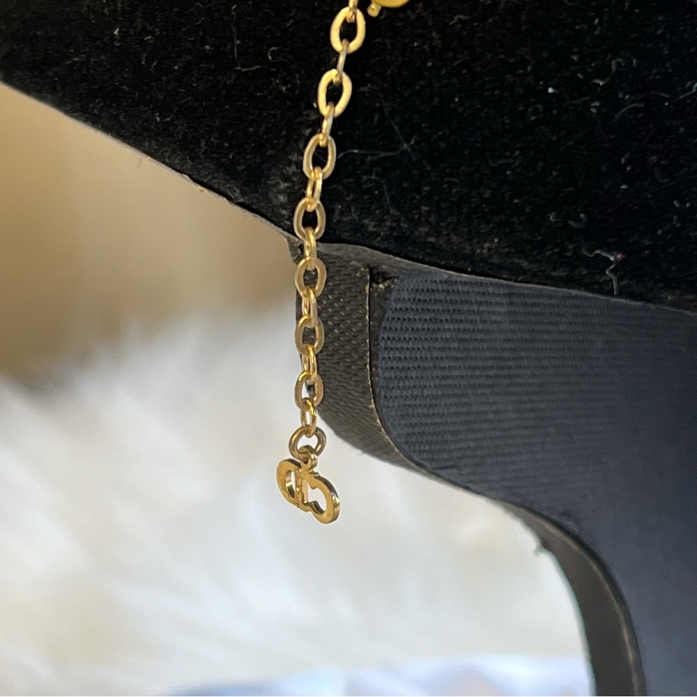 Christian Dior
Vintage 1980s
Gold
Rhinestone
Pendant 
Choker 
Necklace
Bundle - Picture 12 of 16